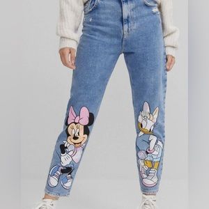 Bershka Disney RARE Women's Medium Wash
100% Cotton Jeans US 4 Minnie & Daisy